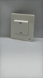 20A SWITCH Xises White - Image 4