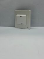 20A SWITCH Xises off white - Image 3