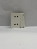 2+2 Xises off white - Image 4
