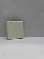 2 GANG Xises off white - Image 4