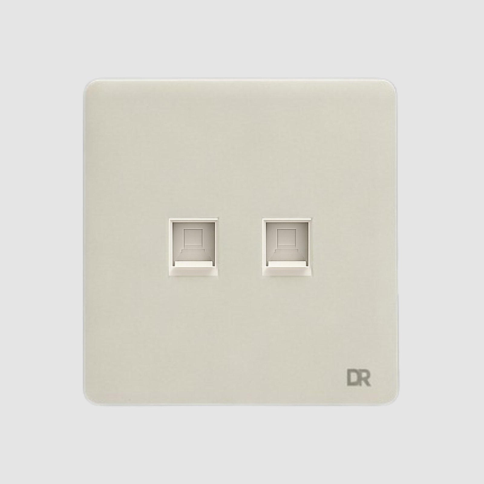 50 D/TEL Xises off white - Image 1