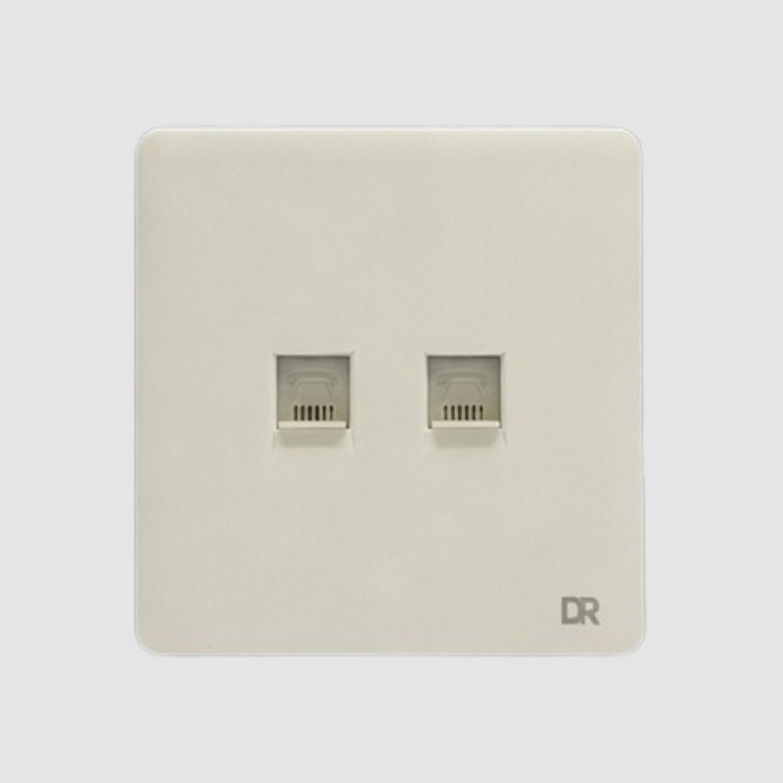 51 D/DATA Xises off white - Image 1