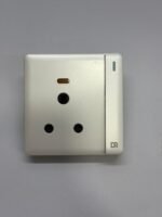 POWER PLUG Xises off white - Image 3