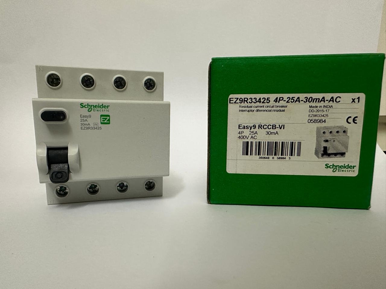 25AMP ELCB BREAKER 4 POLE SCHEINEDER 25AMP ELCB BREAKER 4 POLE SCHNEIDER - Image 1