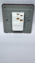 Rich Brown - 1 Gang 2 way Switch - Image 3