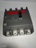 Schneider MCCB 4 Pole 160Amp - Image 2
