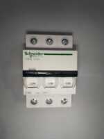 Schneider 3 Pole 40Amp - Image 2
